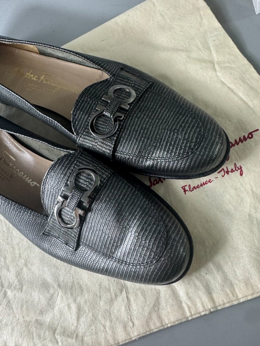 Salvatore Ferragamo Gray Lizard embossed Leather Loafer, Size 8 AAAA - Picture 12 of 15